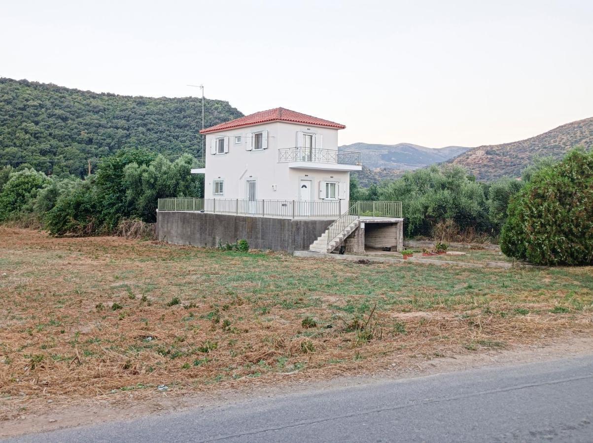 Zoi'S Hοuse.Vacation Home In Mani Near Vathi Beach Exterior foto